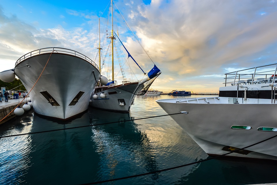 Acheter un yacht de luxe.